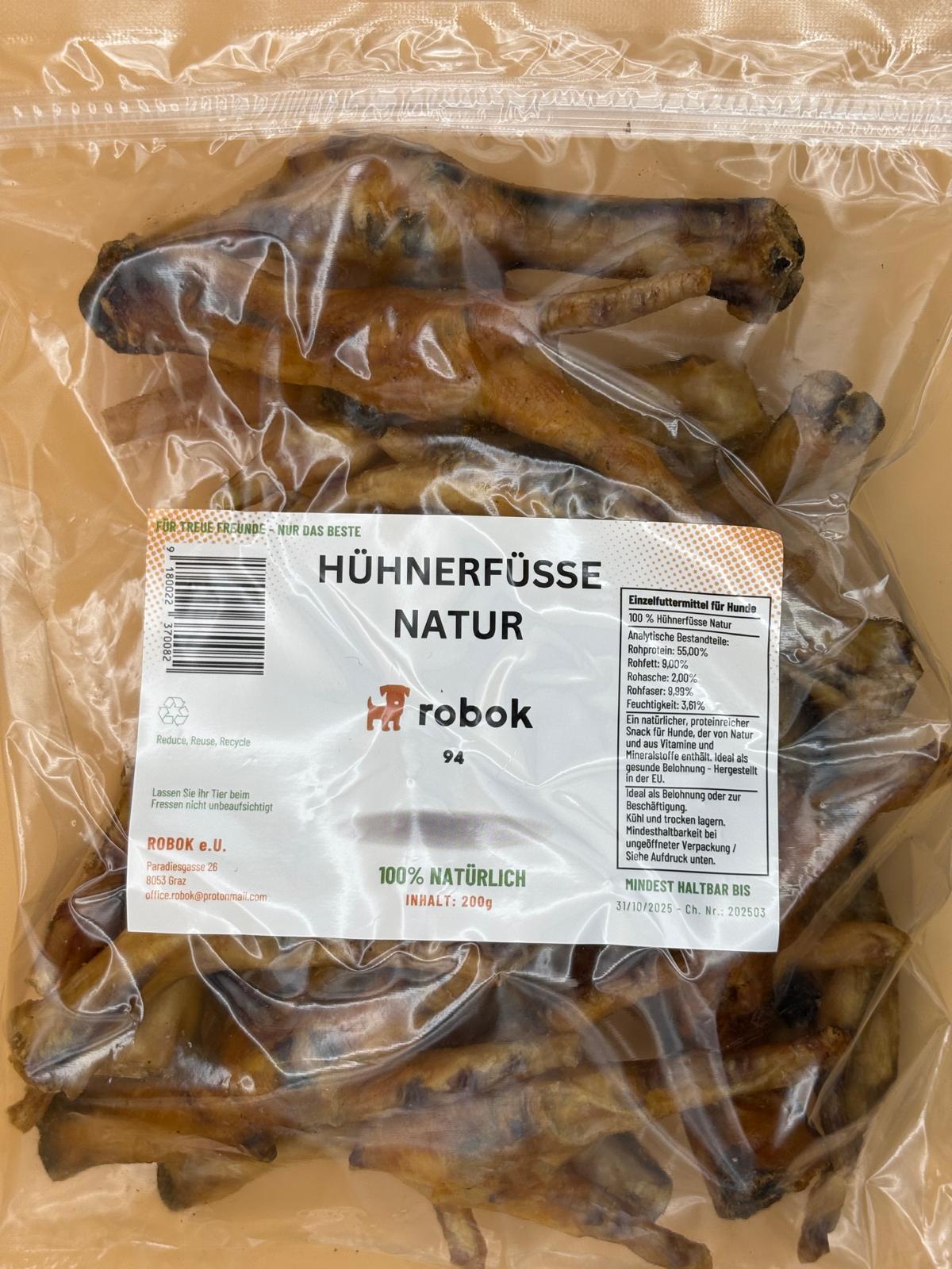 Hühnerfüsse Natur luftgetrocknet von ROBOK – Hundesnack aus Huhn – Nahaufnahme